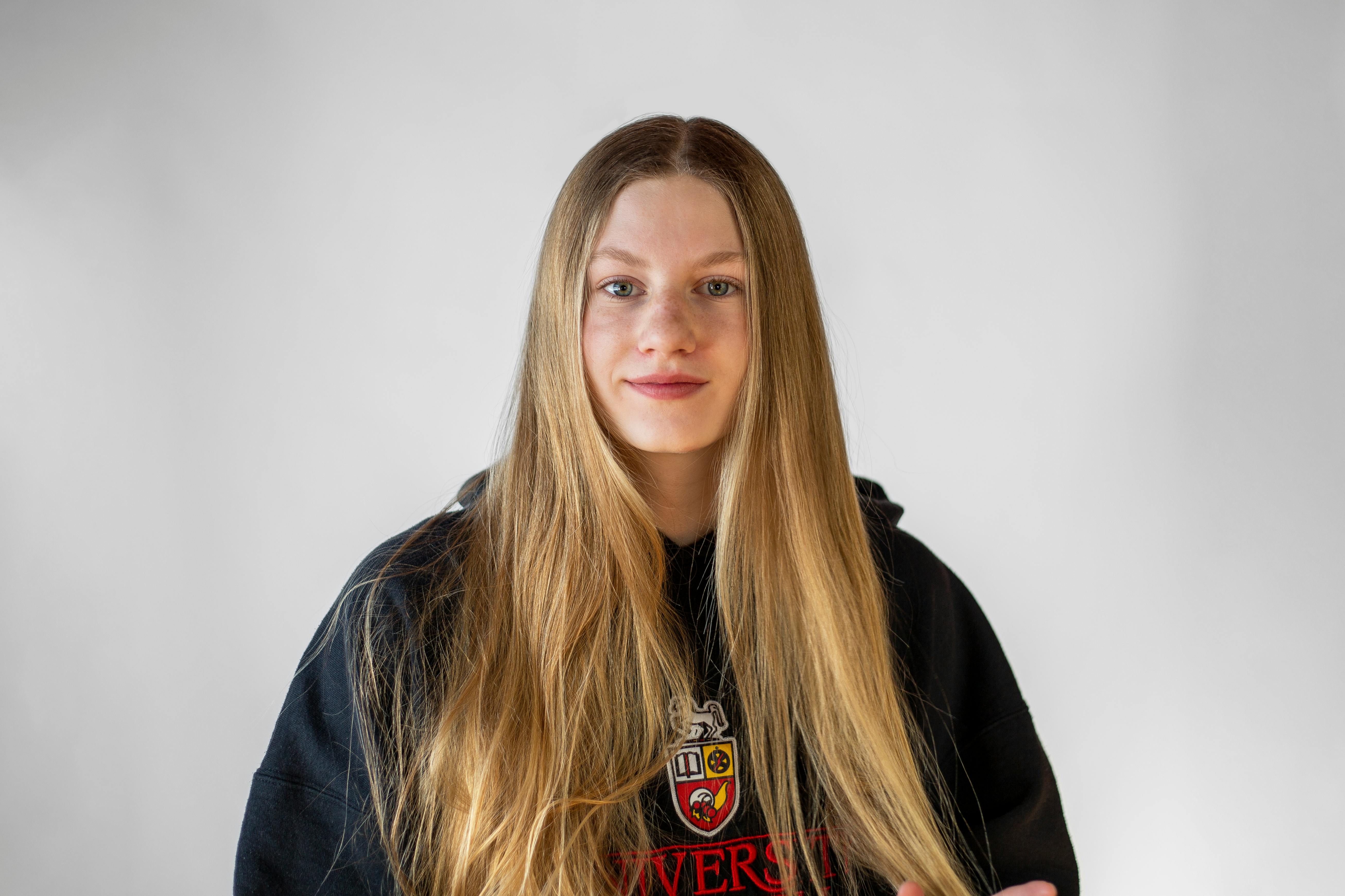 主视觉：深夜城市光影氛围图